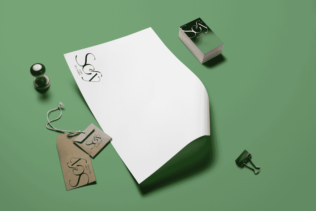 MOG - Prothésiste ongulaire Ploemeur branding identity mockup vol14