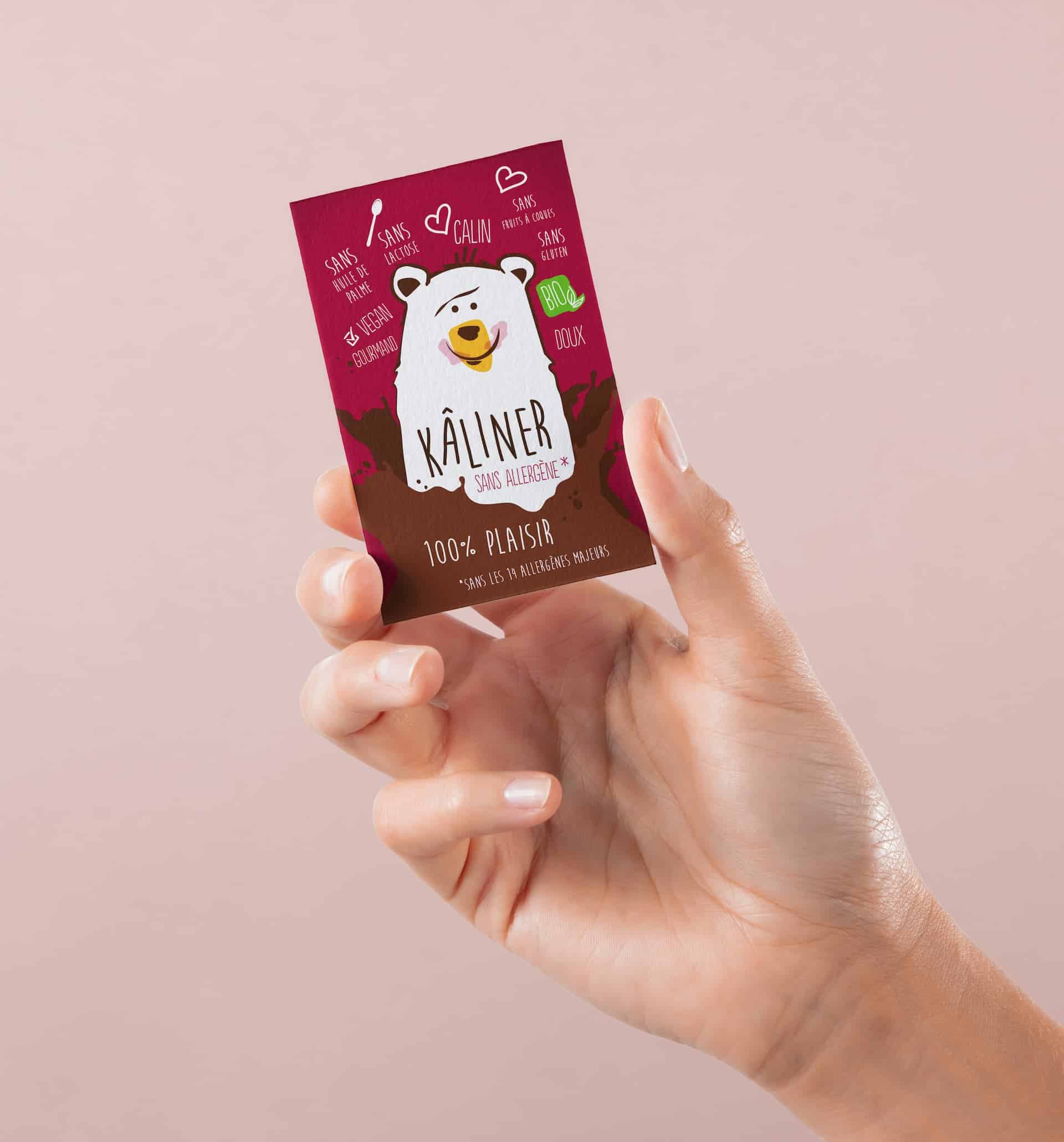 holding hand vertical business card mockup carte 1